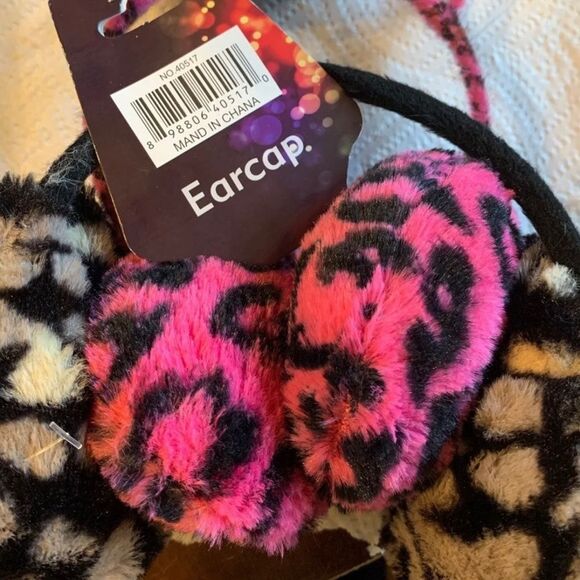One fur  cat ear muff and one cheetah print Ear 
cap. - Picture 2 of 7